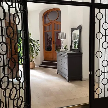 Le Pavillon D'enghien, Centre Виши