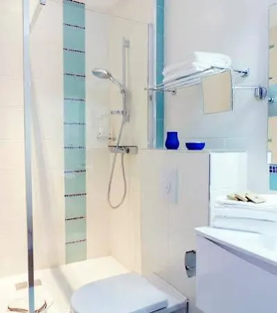 Le Pavillon D'enghien, Centre Отель