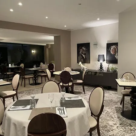 Le Pavillon D'enghien, Centre Виши