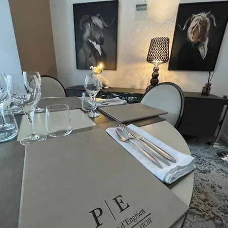 Le Pavillon D'enghien, Centre Vichy