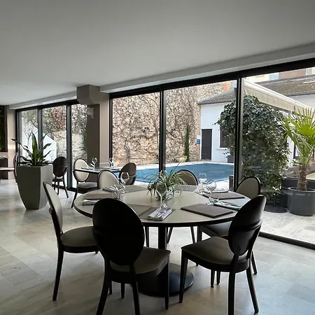 Le Pavillon D'enghien, Centre Vichy