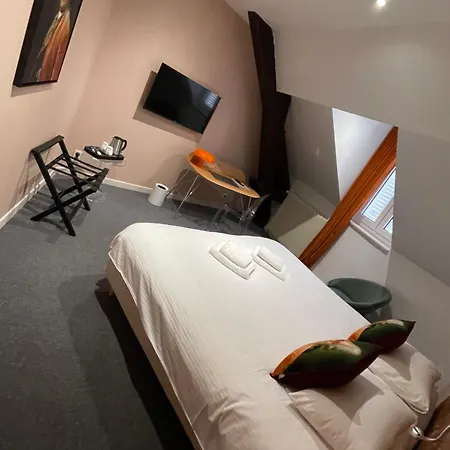 Le Pavillon D'enghien, Centre Отель Виши