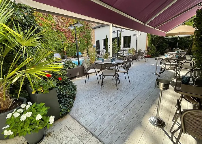 Le Pavillon D'enghien, Centre